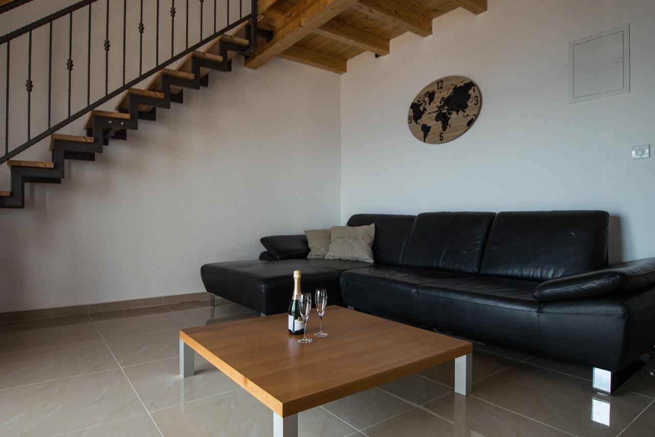 Villa Stipe Jesenice  Esterno foto